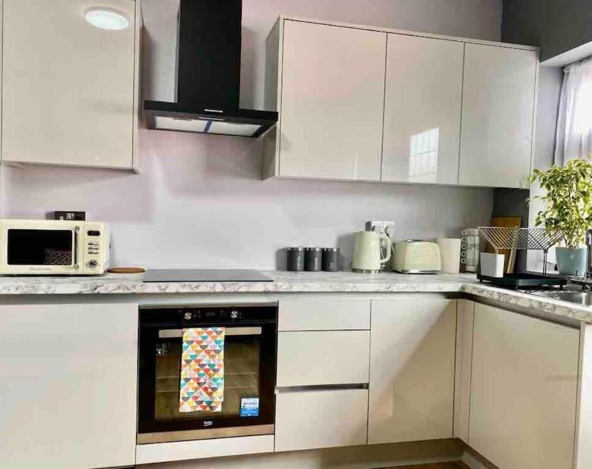 Lovely 1 Bed Studio Apartment With Free Parking Oxford Buitenkant foto